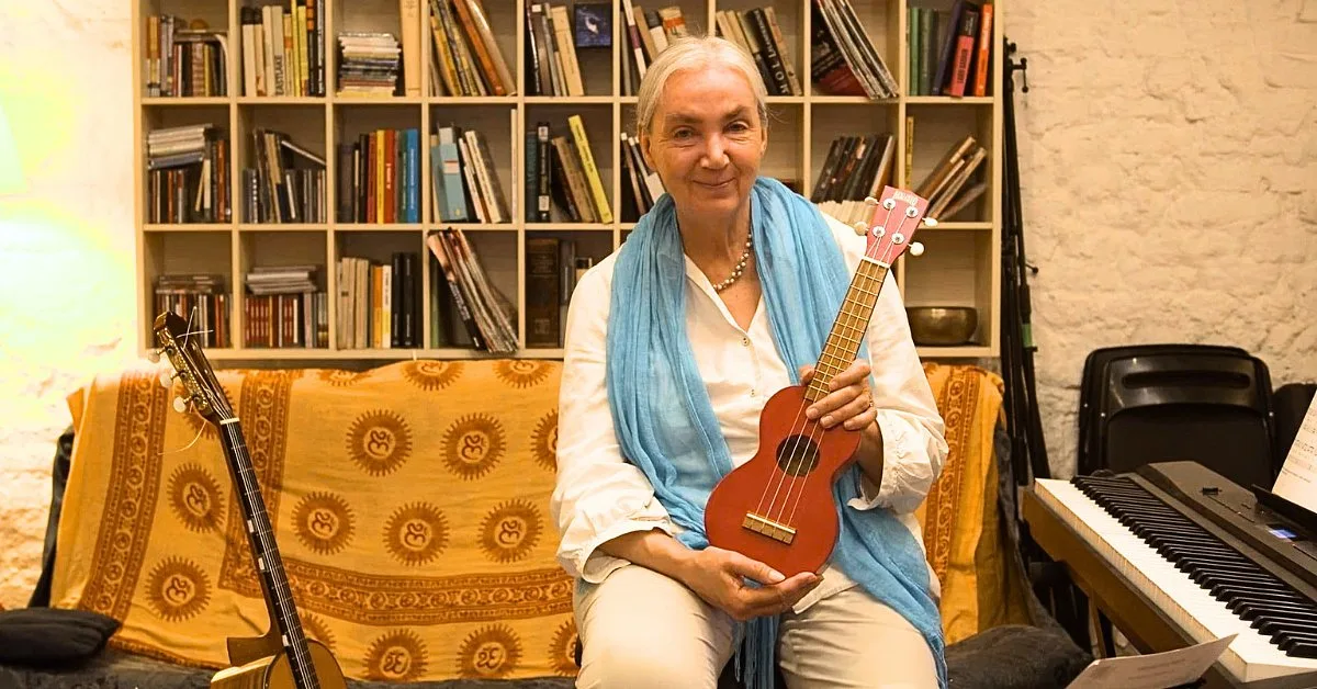 Milada Karez: Lidové písničky na klavír, kytaru a ukulele (recenze)