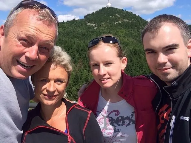 Tým a logo platformy Kurzy pro radost