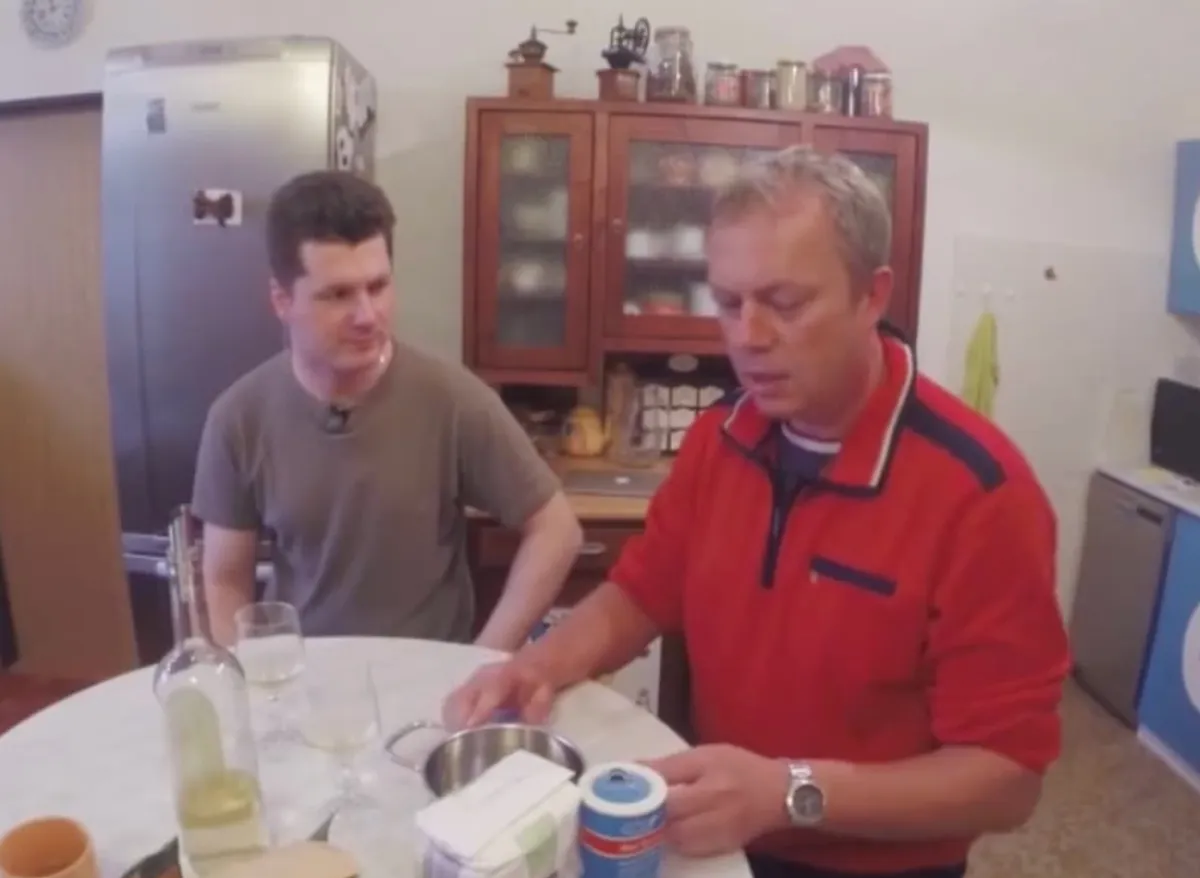 Hotový domácí kváskový chléb upečený podle kurzu Pavla Fary