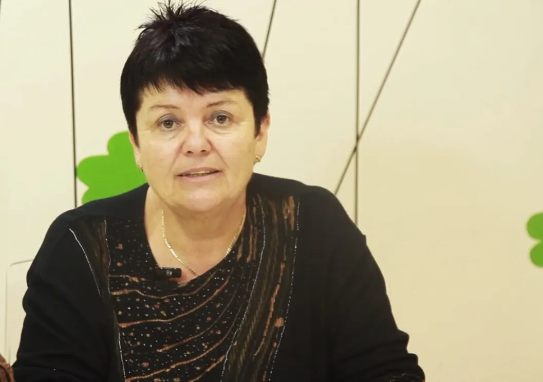 Detail práce s Powertexem v kurzu Jany Školaudyové